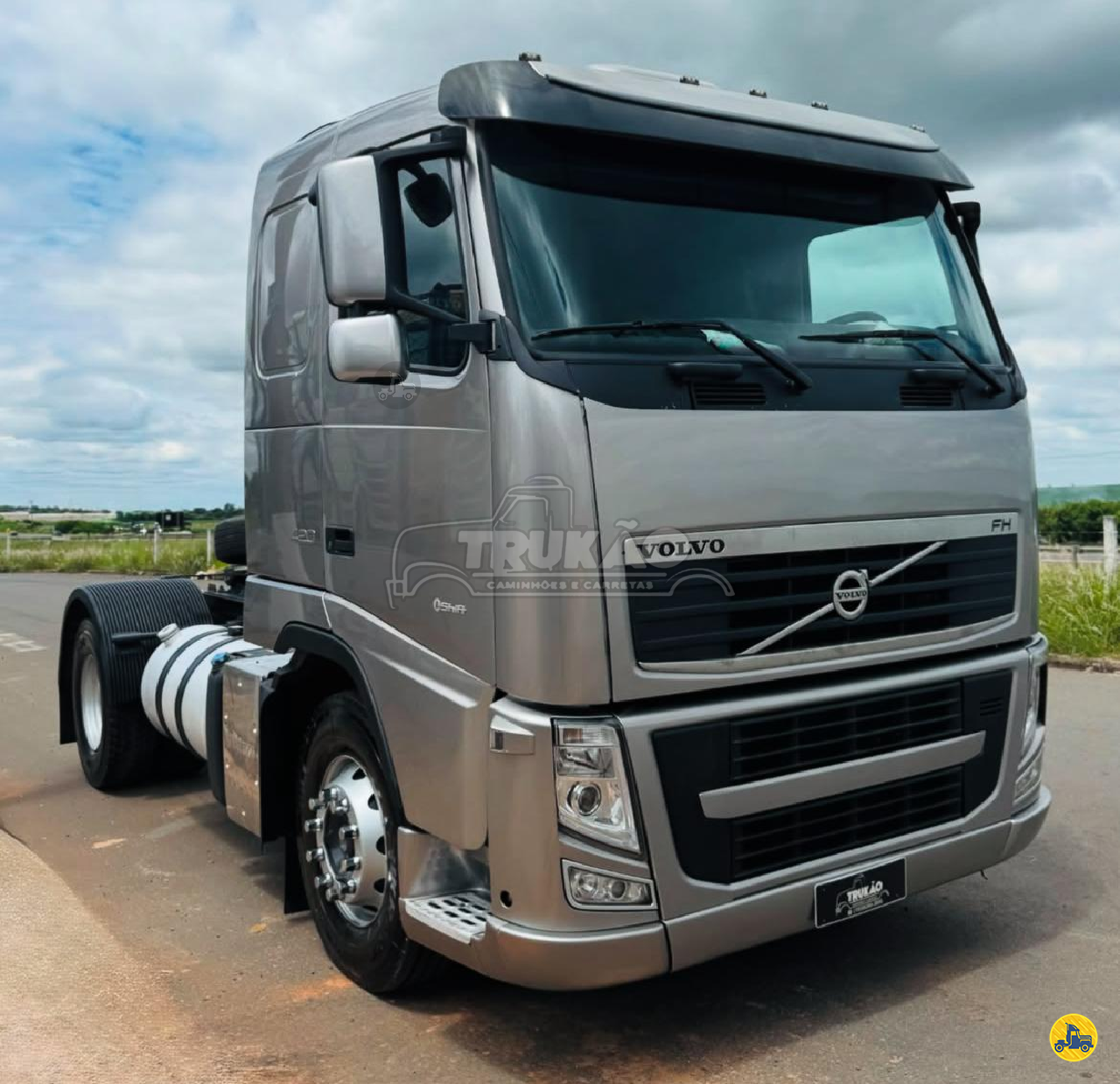 CAMINHAO VOLVO VOLVO FH 420 Cavalo Mecânico Cavalo 4x2 Trukão Caminhões MOGI-MIRIM SÃO PAULO SP